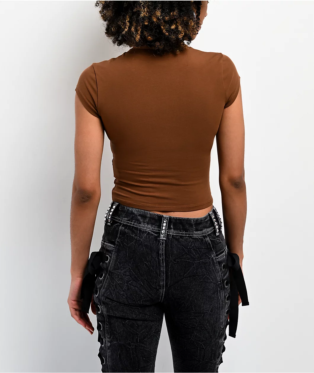 Roning By Benjart Alina Brown Crop T-Shirt - Image 2